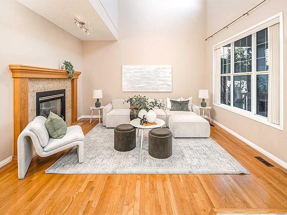 4th image of 66 NE Royal Oak Grv NW