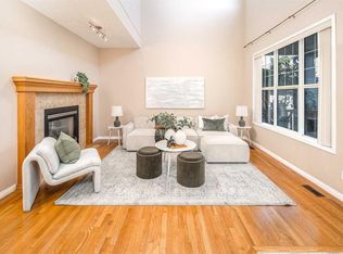 66 NE Royal Oak Grv NW, Calgary, AB T3G 5P3