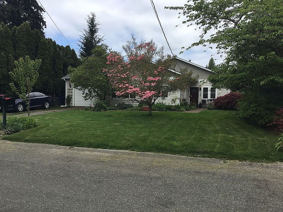 2nd image of 4407 224th St SW