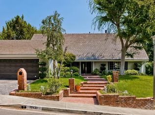 19421 Greenbriar Dr, Tarzana, CA 91356