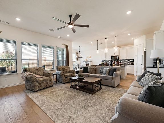 4th image of 2221 Pinner Ct