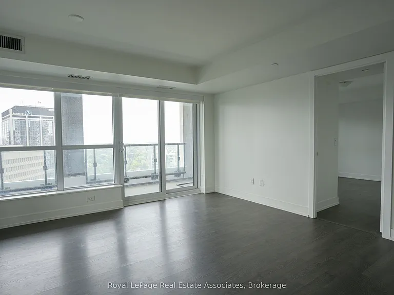 5 Mabelle Ave #1828 — Photo 15