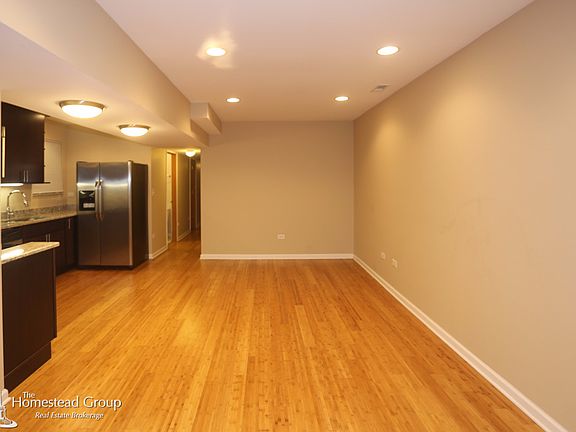 4th image of 2215 W Medill Ave #Garden