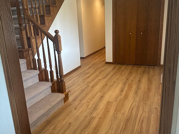 5th image of N511 Willow Crest Ct