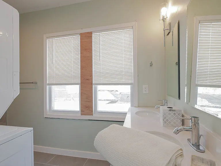 229 N Derby Ave #2 — Photo 34
