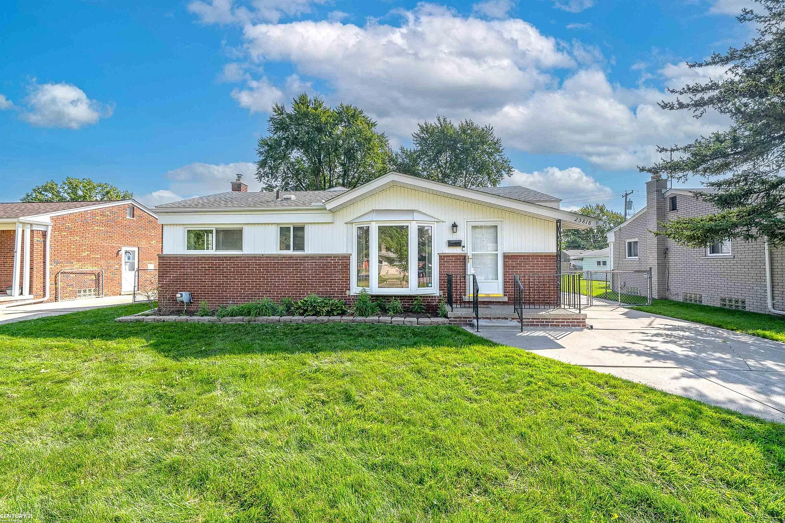 25818 Wagner Ave photo 1