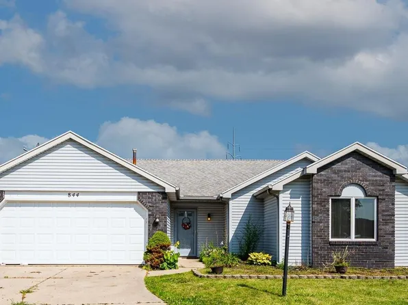 844 Laurel Hill Pl, Fort Wayne, IN 46825