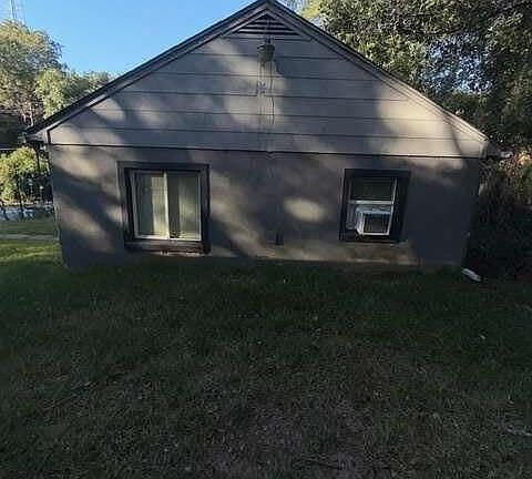 2nd image of 2190 Neal Ave