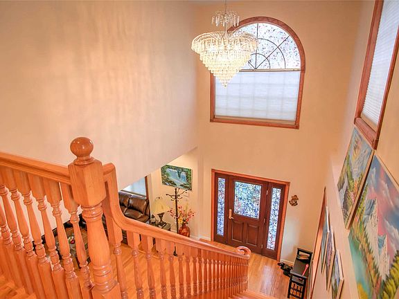 2nd image of 23 Celler Ave