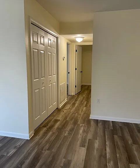 400 Foxfire Ct #B — Photo 12