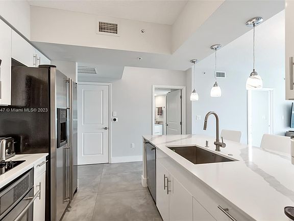 3rd image of 347 N New River Dr E APT 2207