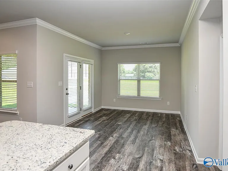 307 Ivyleaf Dr — Photo 6