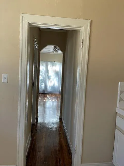 1162 N Kingsley Dr — Photo 2