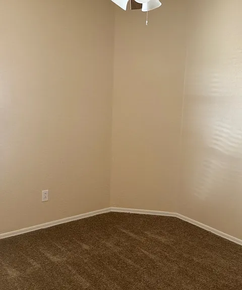 573 S 167th Dr — Photo 10