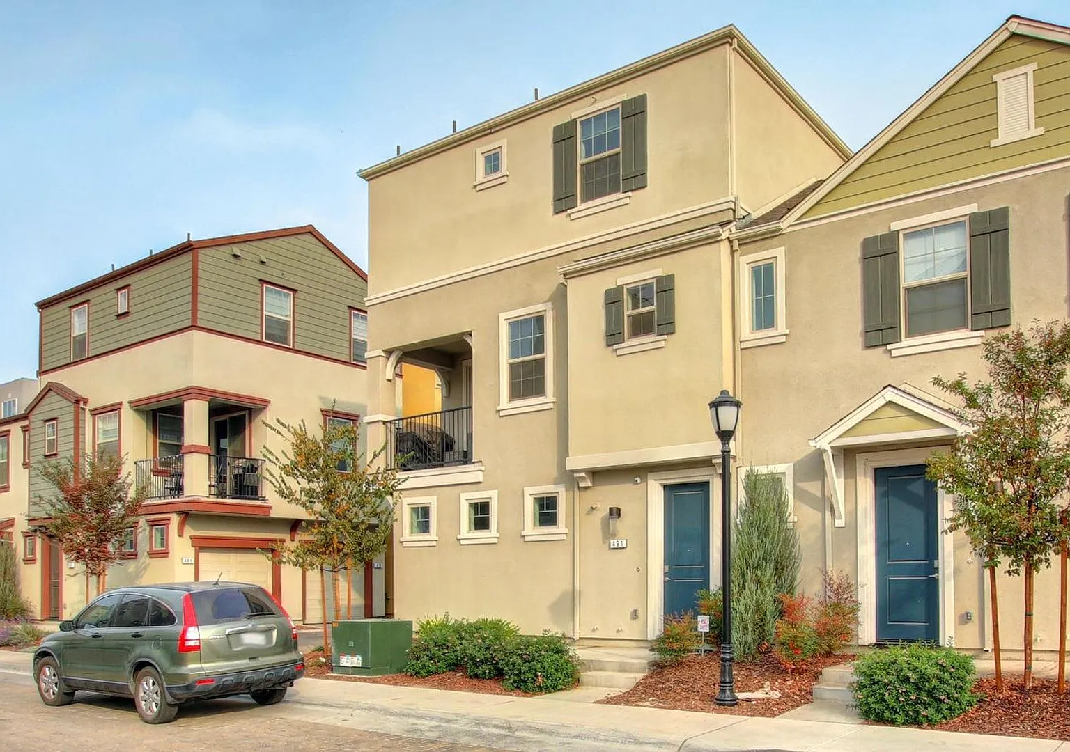 Modern Nearly-New Condo at The Mill on Broadway $2,495/Month — Photo 4