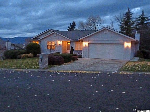 3rd image of 347 W Reservoir Dr