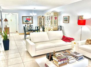 800 Parkview Dr APT 119, Hallandale, FL 33009