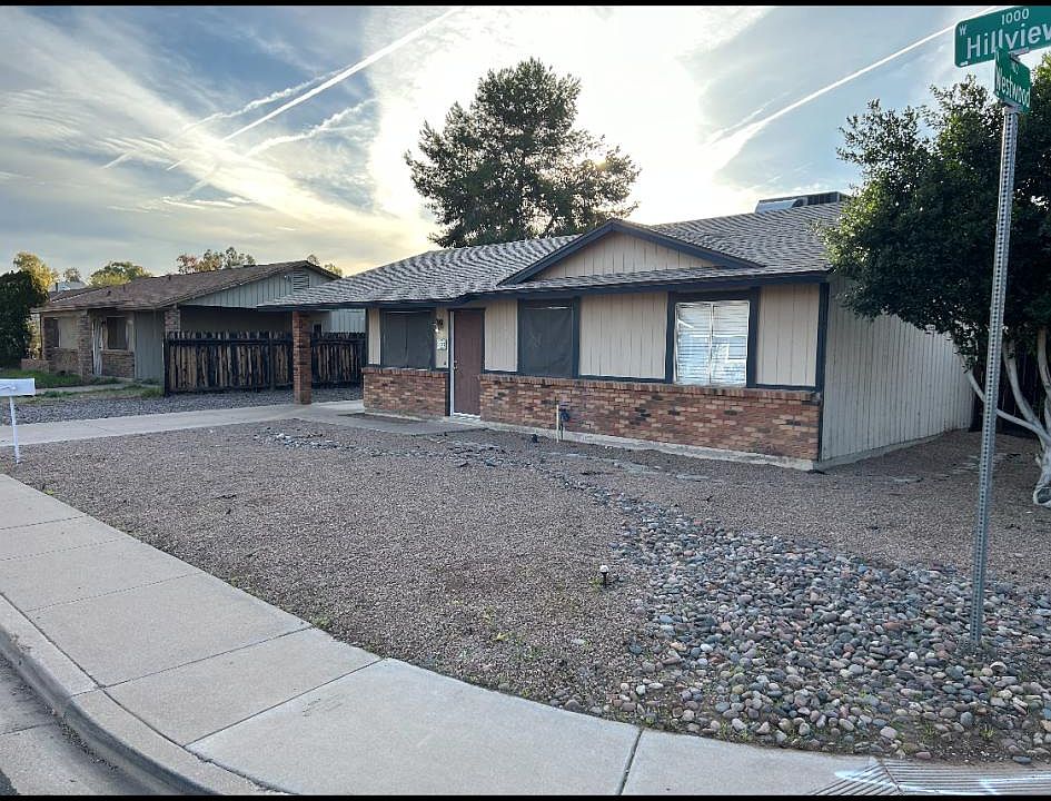 1st image of 1033 W Hillview St