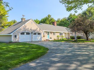 1 Stornoway Rd, Cumberland Foreside, ME 04110