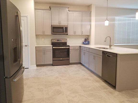 3rd image of 11136 Longleaf Woods Dr