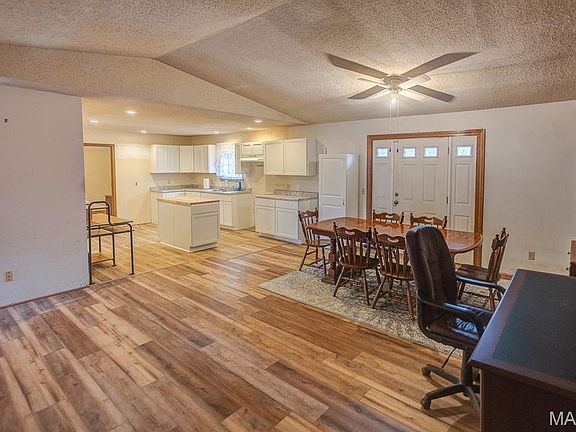 5th image of 2007 Lynn St