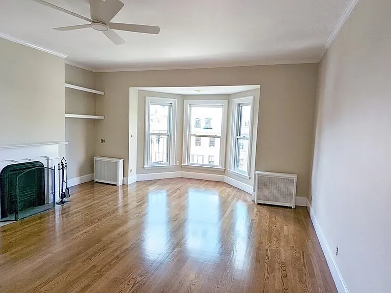 387 Beacon St #6 — Photo 3