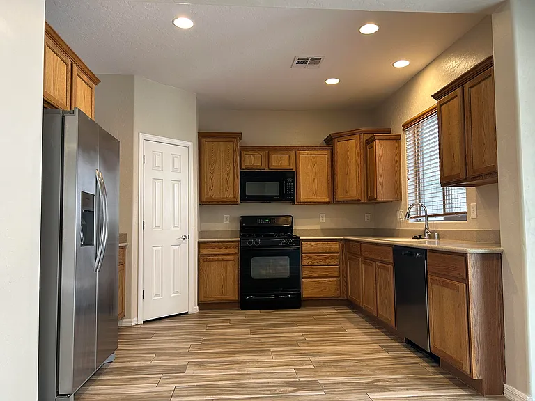 11908 Orense Dr — Photo 5