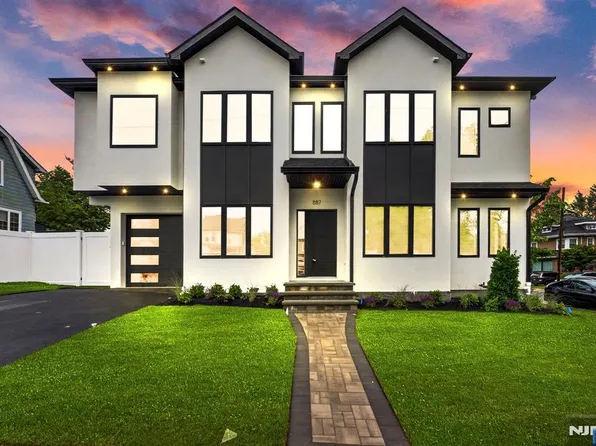 887 Linden Ave, Ridgefield, NJ 07657