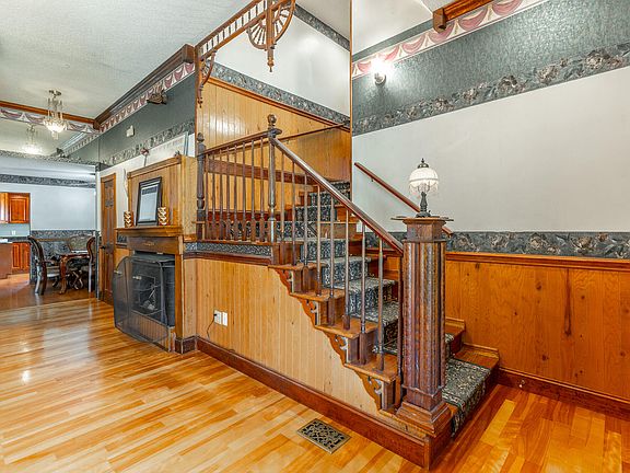 4th image of 594 Rakestraw Rd