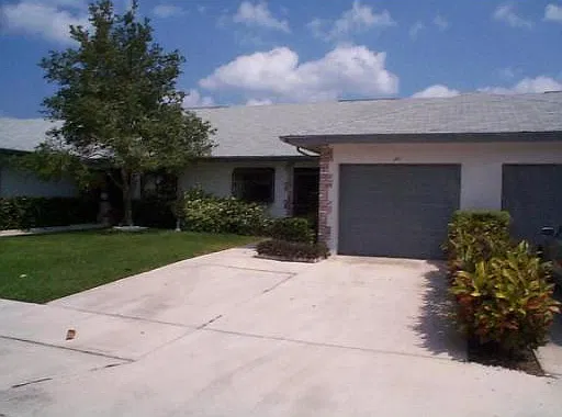 2 bed, 2.0 bath, 1188 sqft, $2,700 — Photo 2