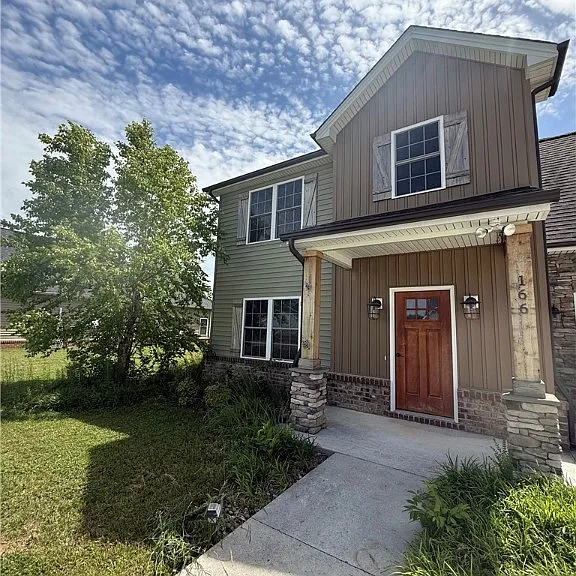166 Crystal Ln — Photo 1
