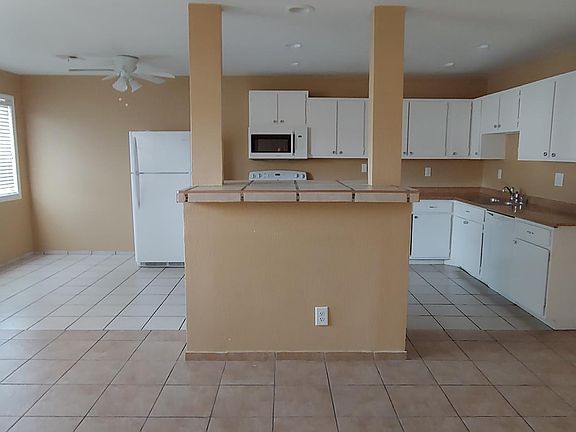 4th image of 6237 Yerba Ln APT B