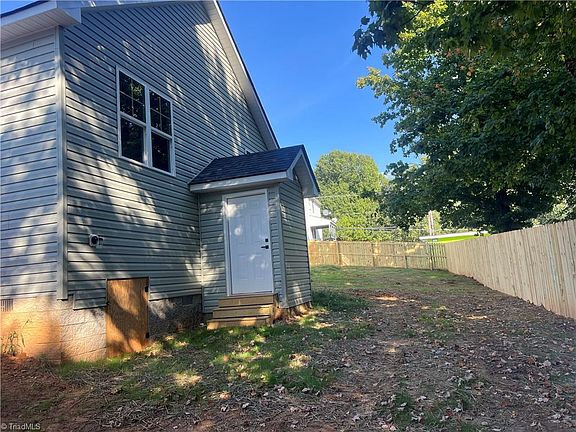 4th image of 917 Redding Dr