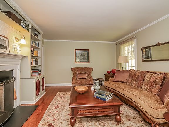 5th image of 31 Mount Joy Ave
