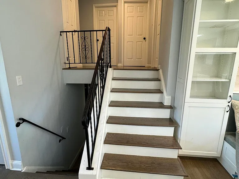 282 Lawrence Ave — Photo 7