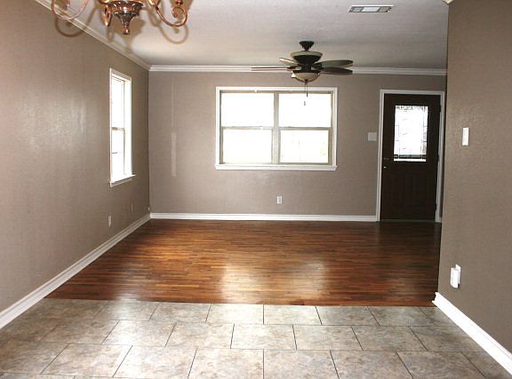 3rd image of 342 Autumn Wood Trl