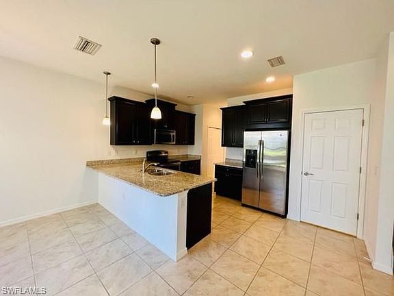 4th image of 10830 Alvara Way