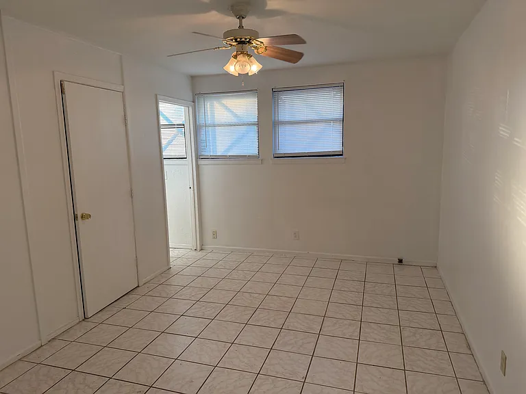 6023 Redbrook Dr — Photo 8