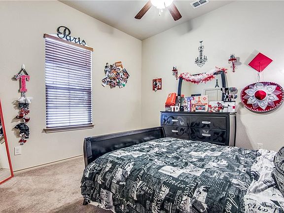 3rd image of 15801 Carlton Oaks Dr