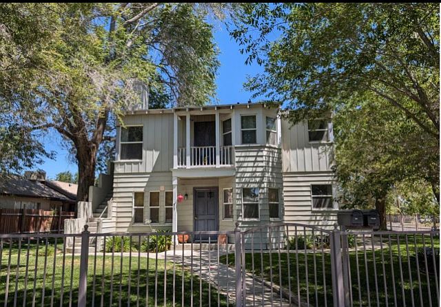 1st image of 205 W Lancaster Blvd #205