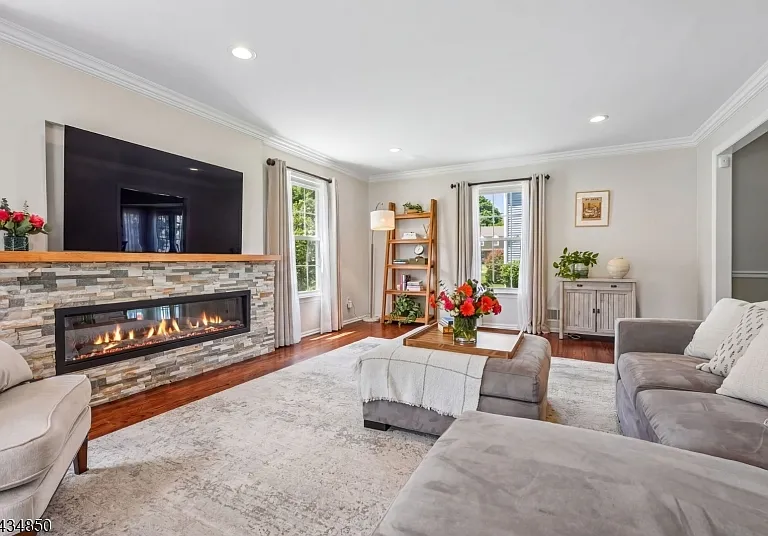 4 Copperfield Way — Photo 4
