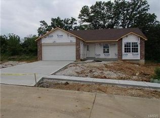 209 Discovery Village Cir, Wentzville, MO 63385