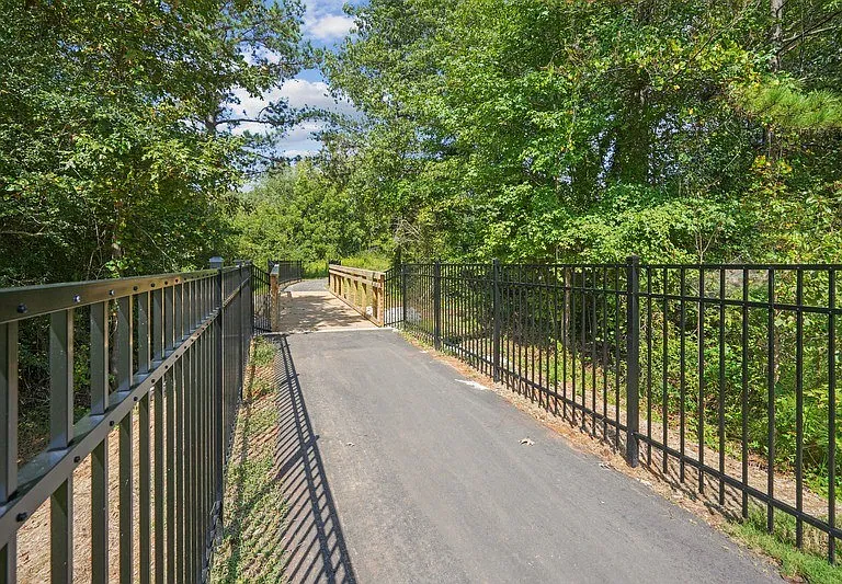 Hudson Georgia's Landing — Photo 18