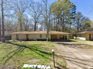 1109 Wooddell Dr, Jackson, MS 39212