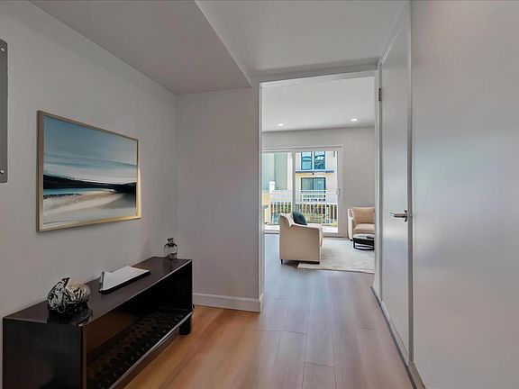 5th image of 7207 Admiralty Ln