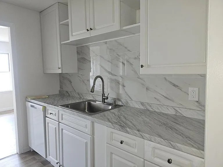 100 Quarry Rd — Photo 13