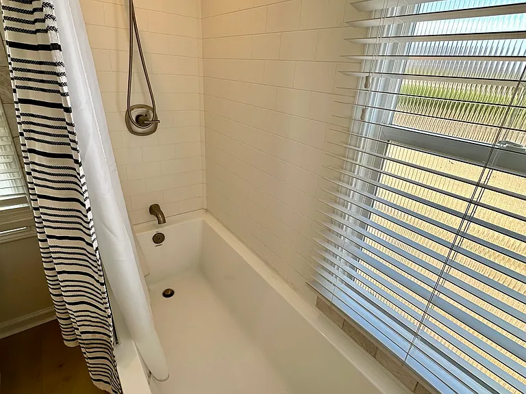 1330 River Rd — Photo 11