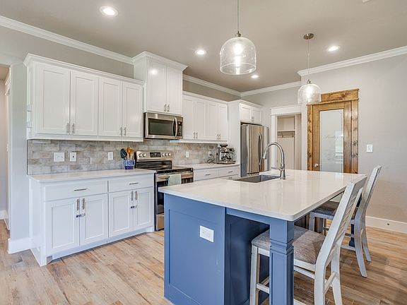 5th image of 4017 Crick Ct