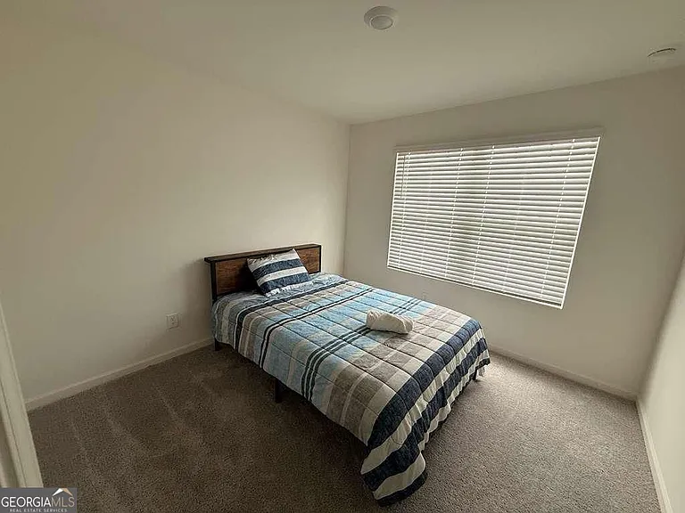 105 Thetford Way — Photo 7
