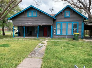 609 W Navasota St, Groesbeck, TX 76642